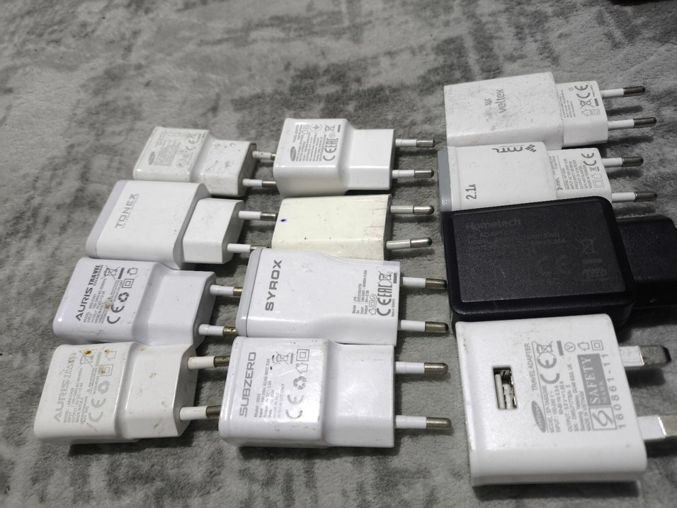 SYROX ve Veltex Beyaz Telefon Şarj Aleti - Görsel 4