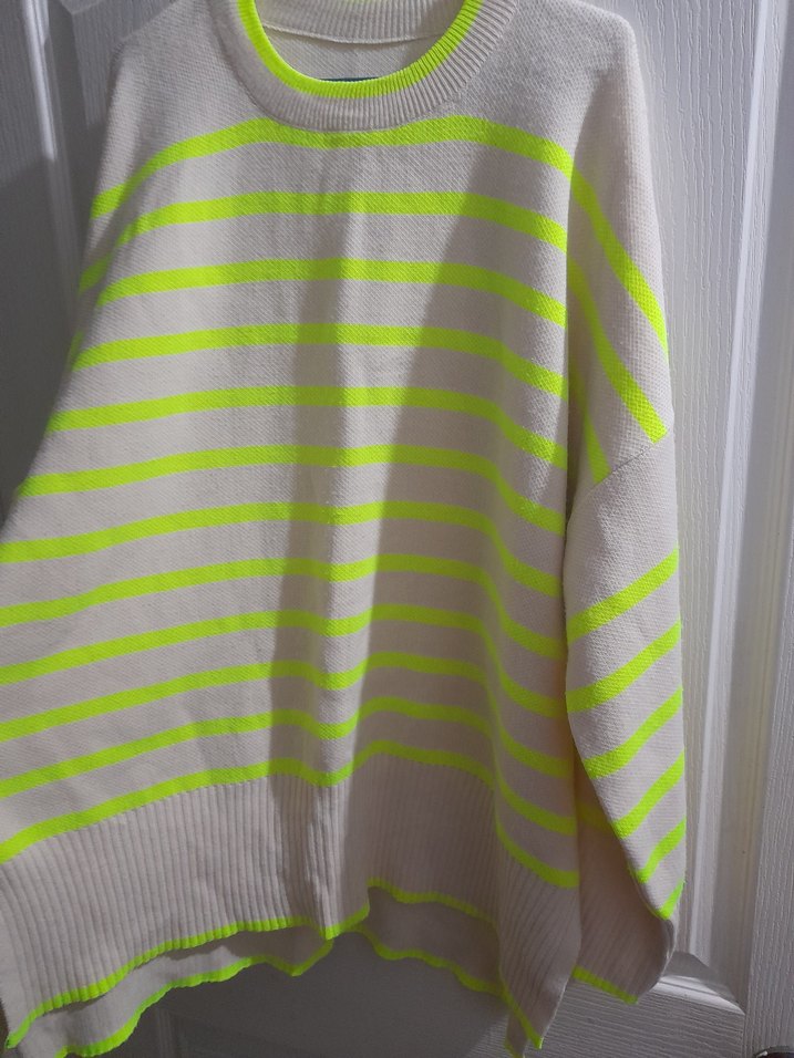 Uzun Kollu Sarı Çizgili Salaş Triko Kazak - Görsel 4