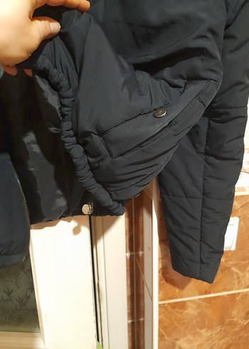 Siyah Yüksek Yakalı Kadın Kışlık Mont - Görsel 2