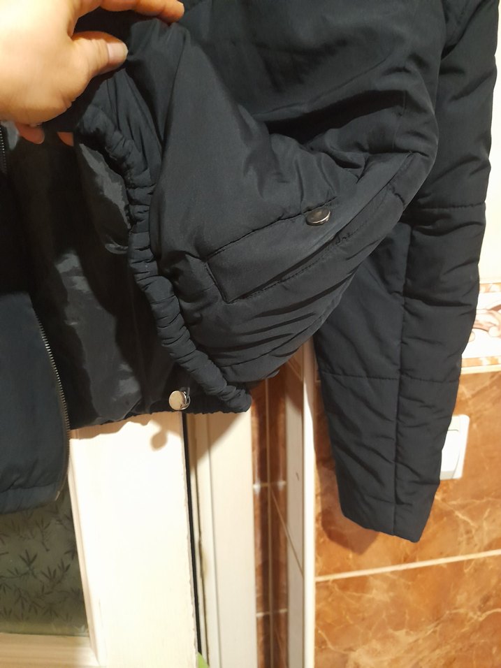 Siyah Yüksek Yakalı Kadın Kışlık Mont - Görsel 2