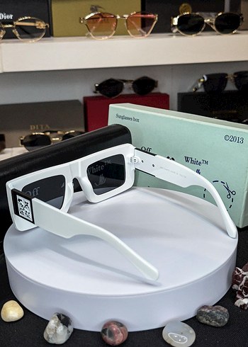 Beyaz Minimalist Kadın Güneş Gözlüğü - Görsel 2