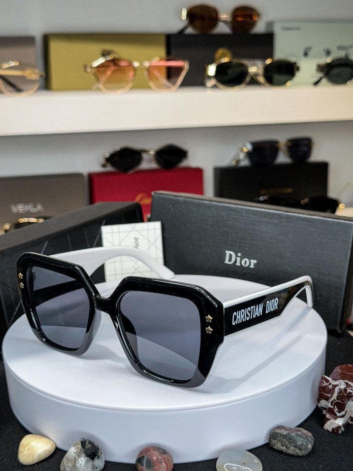 Siyah Parlak Christian Dior Kadın Güneş Gözlüğü - Görsel 2