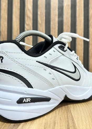 Beyaz Bağcıklı Nike Spor Ayakkabı - Görsel 3