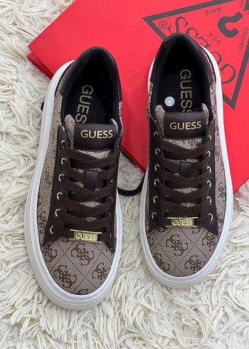 Guess Monogramli Sik Ve Rahat Sneaker