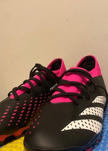 Pembe Siyah Erkek Futbol Ayakkabısı