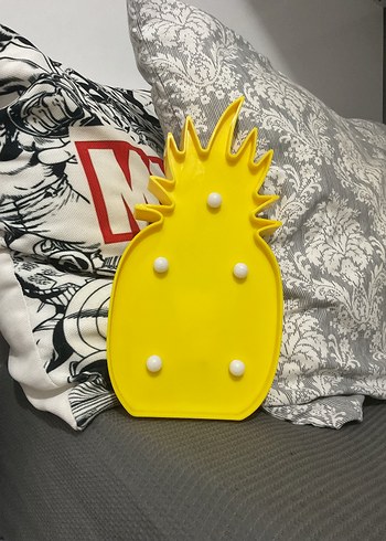 Sarı Ananas Şeklinde Dekoratif Lamba
