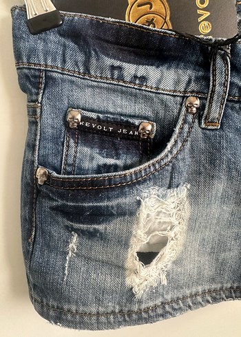 27 Beden mavi Renk Düğmeli Nakışlı Koyu Mavi Mini Denim Şort