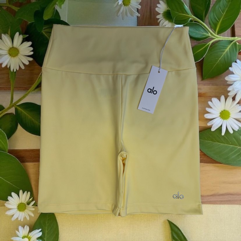 Sarı Yüksek Bel Mini Spor Şort - Görsel 4