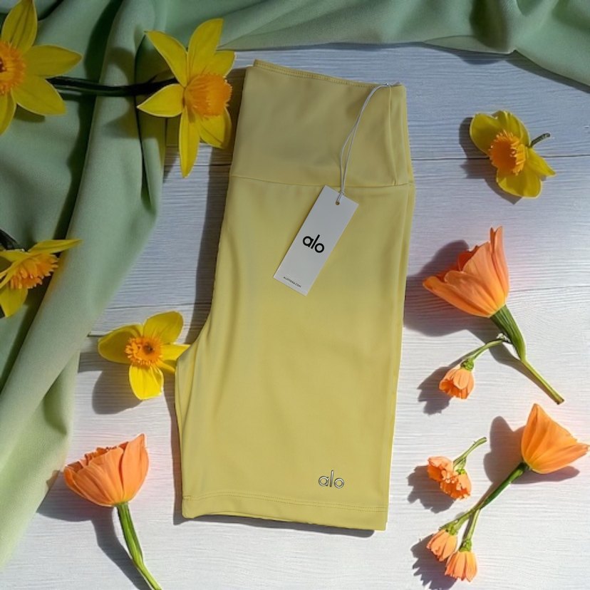 Sarı Yüksek Bel Mini Spor Şort - Görsel 2