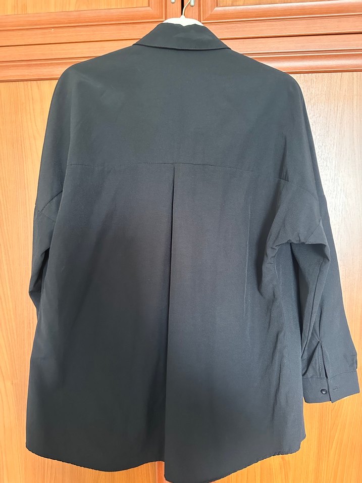 Düğmeli Siyah Keten Gömlek - Görsel 3