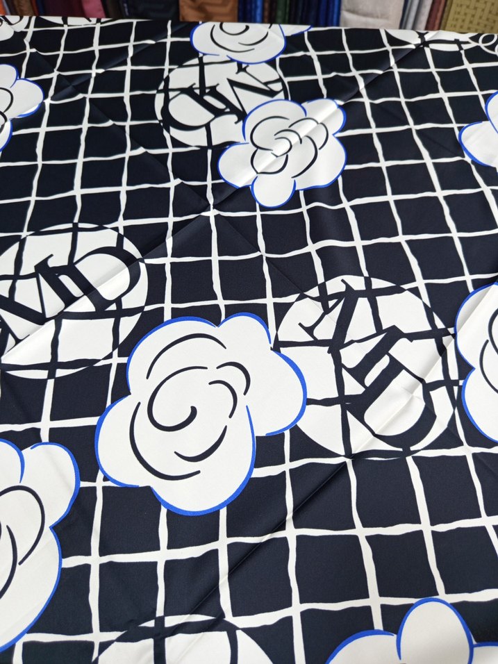 Çiçek Desenli Renkli Kadın Eşarp - Görsel 2