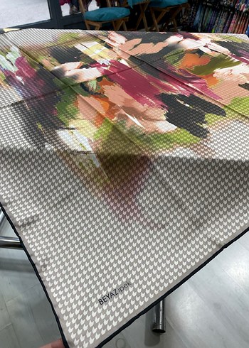 Kaz Ayağı Deseni Eşarp - Görsel 3