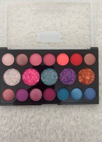 Music Festival 19'lu Glitter ve Mat Far Paleti - Görsel 2