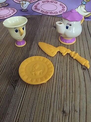 Play-Doh Disney prenses çay partisi