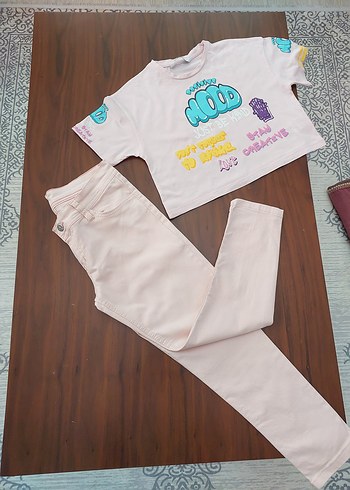 Kızlar için Pastel Pembe Rahat Kesim Pantolon ve crop - Görsel 2