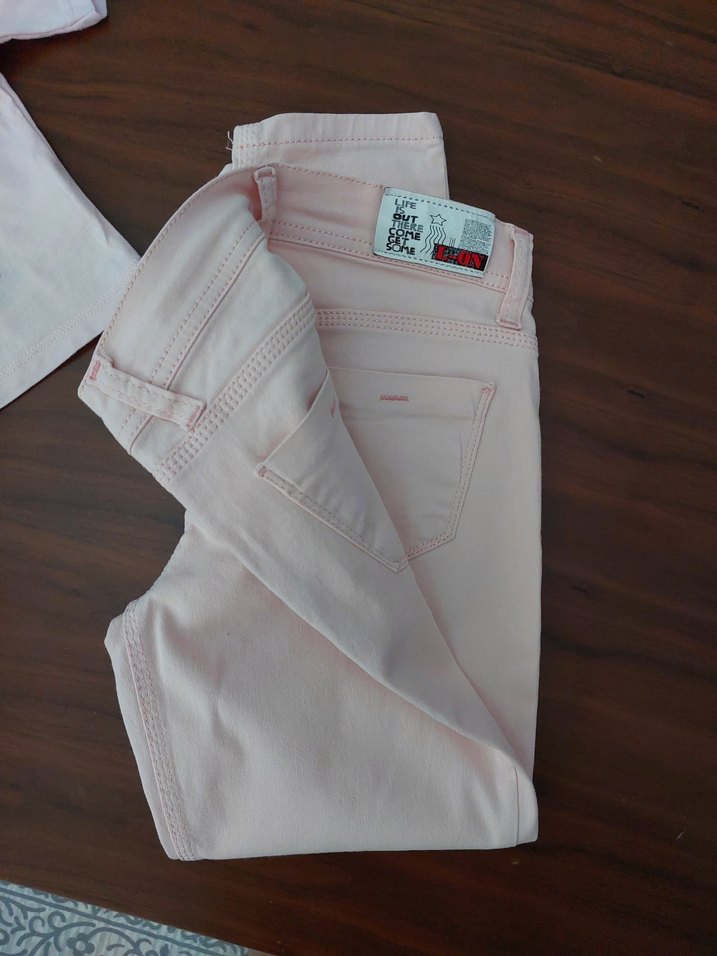 Kızlar için Pastel Pembe Rahat Kesim Pantolon ve crop - Görsel 4