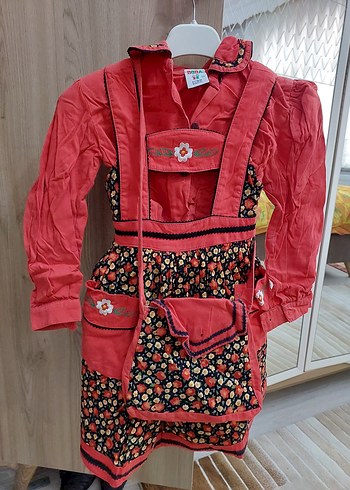 Kız Çocuk Nakışlı Kırmızı Elbise - Görsel 2