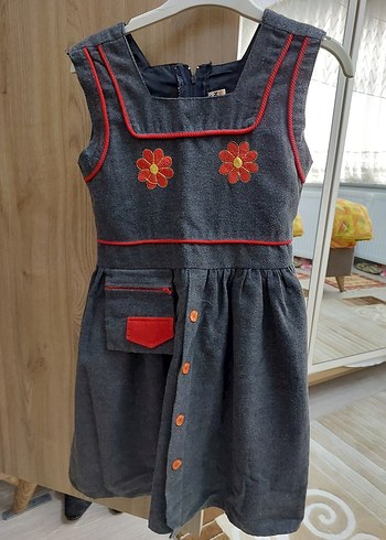 Kız Çocuk Gri Nakışlı Kolsuz Elbise - Görsel 2