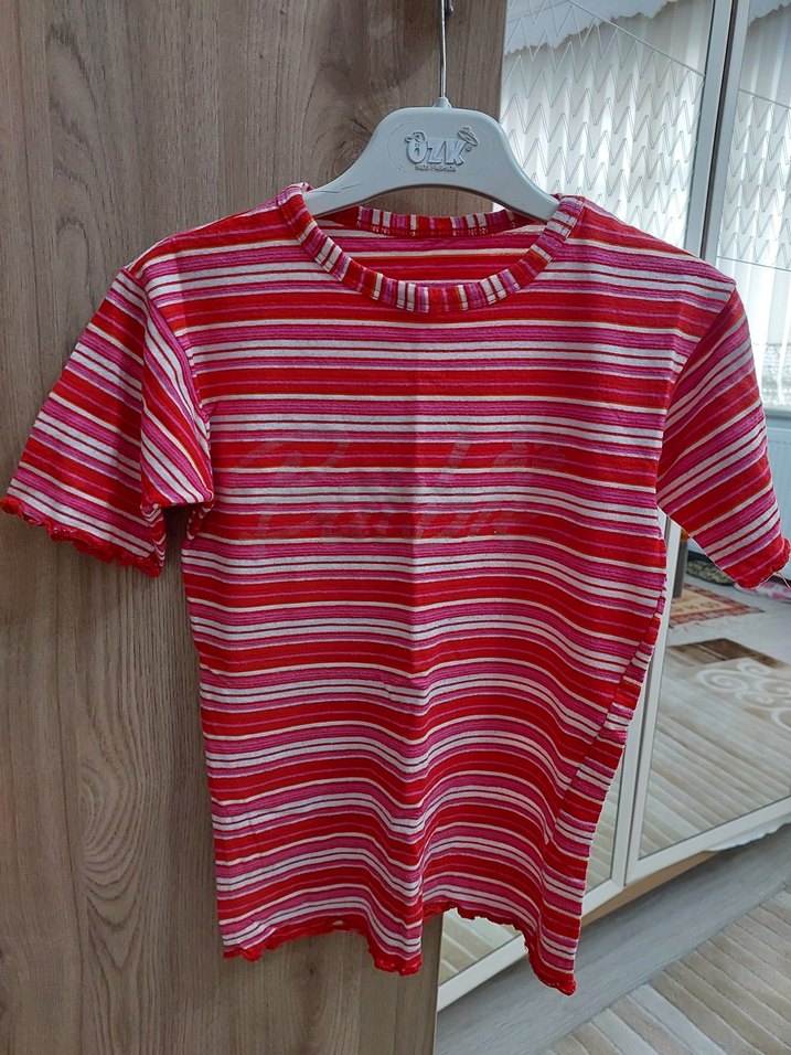 Baskılı Beyaz ve Kırmızı Kız Çocuk Tişörtü 2 tanesi - Görsel 2