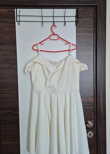 Beyaz Kısa Straplez Kesim Kadın Abiye - Görsel 2