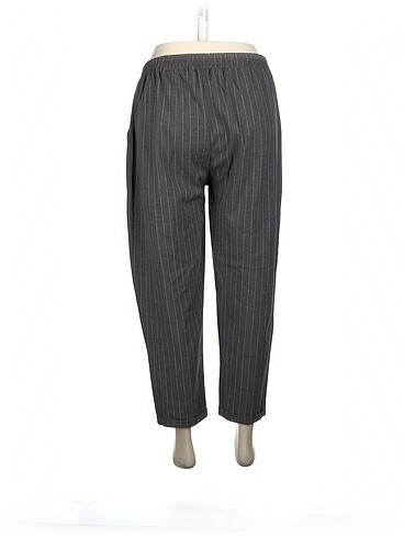 42 Beden PreLoved Kumaş Pantolon %70 İndirimli.