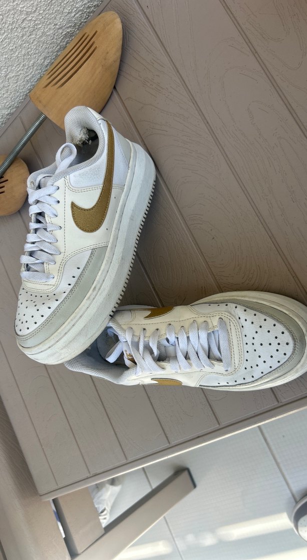 Nike Beyaz Bağcıklı Kadın Spor Ayakkabı - Görsel 2