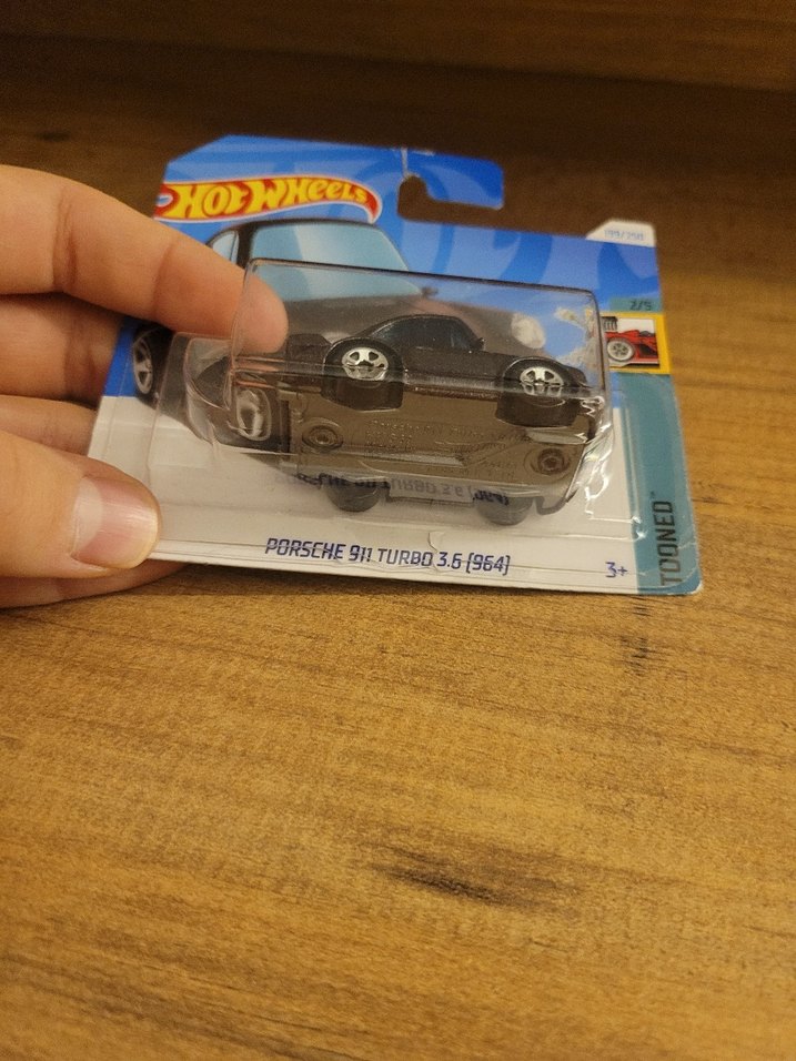 Hot Wheels Porsche 911 Turbo 3.6 Oyuncak Araba - Görsel 3