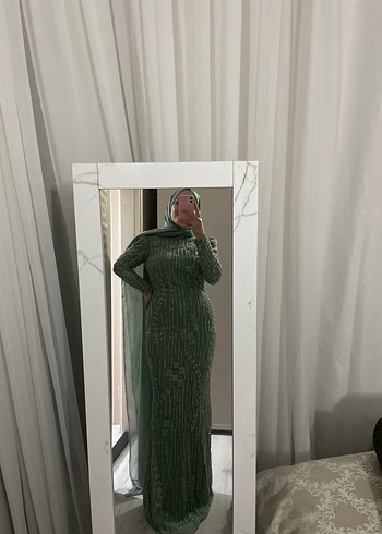 Kiralık Uzun Kol Drapeli Parlak Yeşil Abiye Elbise