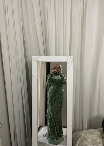 diğer Beden Kiralık Uzun Kol Drapeli Parlak Yeşil Abiye Elbise