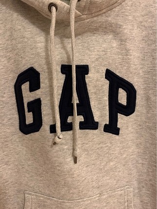 Gap sweatshirt