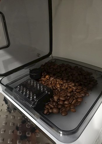 Beden Renk PHİLİPS LATTEGO KAHVE MAKİNESİ GARANTİLİ