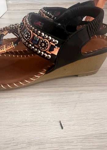 38 Beden Boncuk Detaylı Bohem Kadın Dolgu Topuklu Sandalet