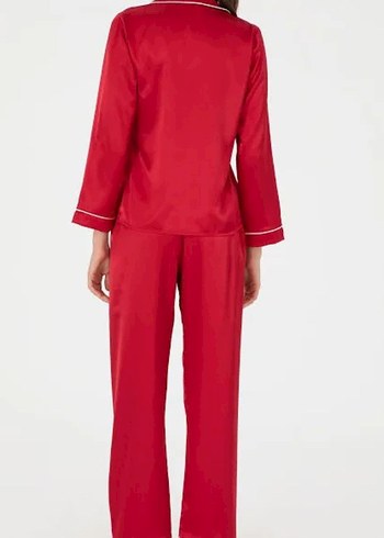 Pierre Cardin Pierre Cardin Kırmızı Kadın Pijama Takımı sadece birkez giyildi