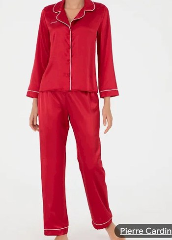 Pierre Cardin Kırmızı Kadın Pijama Takımı sadece birkez giyildi