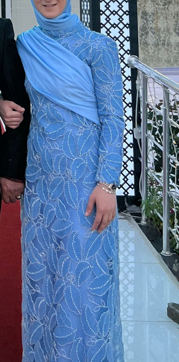 Mavi Drapeli Uzun Abiye Elbise şalı ile gönderiyoruz - Görsel 2