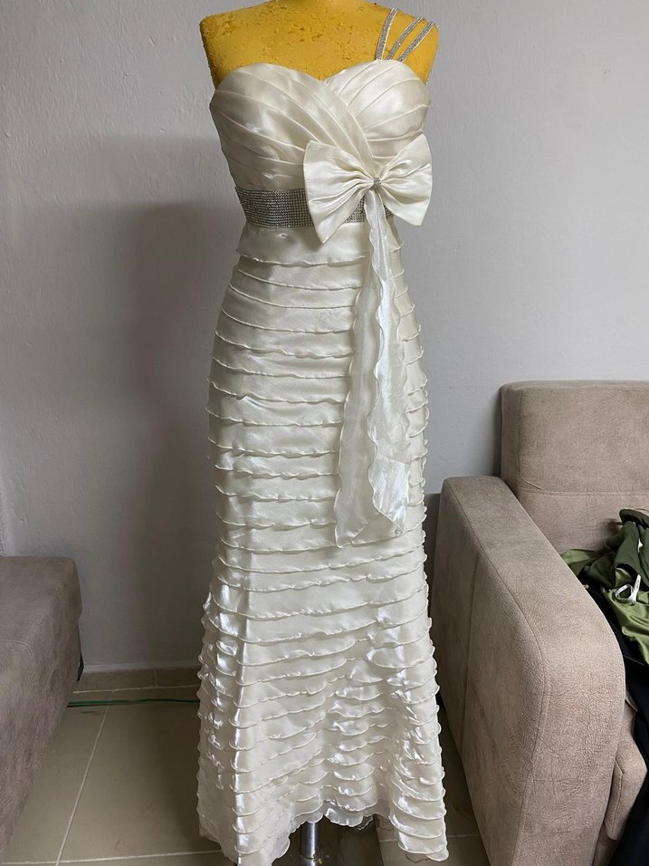 Beyaz Straplez Uzun Düz Gelinlik - Görsel 2