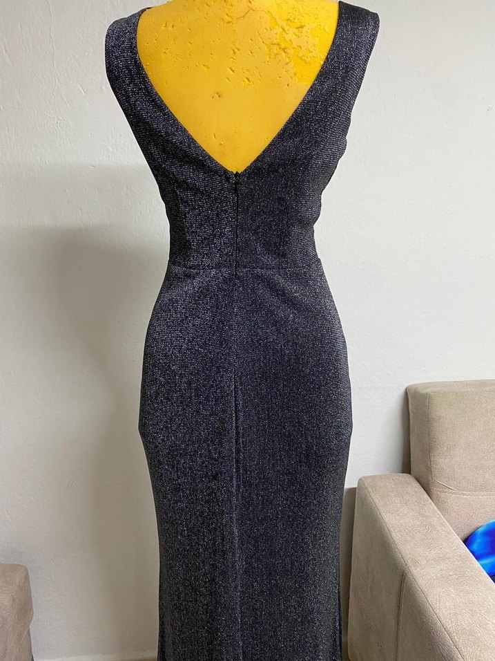 Uzun V Yakalı Gri Drapeli Gece Elbisesi - Görsel 3