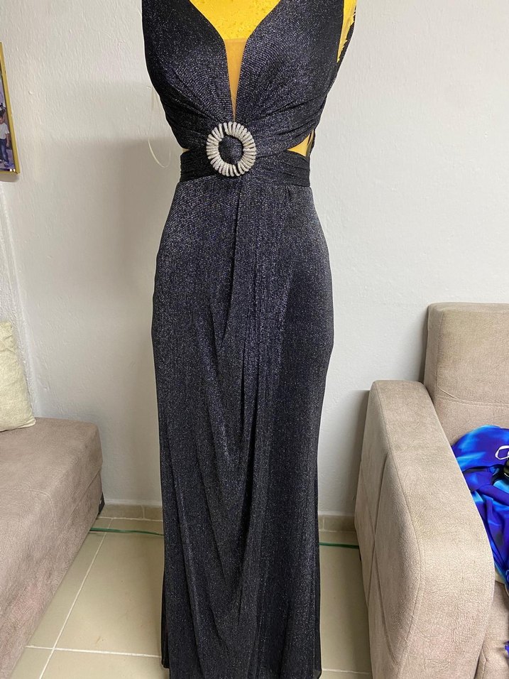 Uzun V Yakalı Gri Drapeli Gece Elbisesi - Görsel 2
