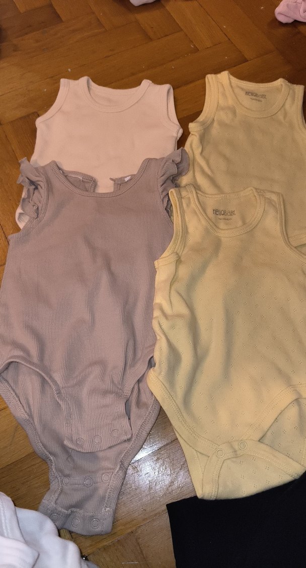 Gri Pamuklu Kolsuz Bebek Body - Görsel 2