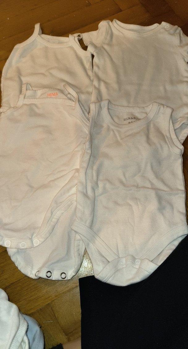 Beyaz Pamuklu Kolsuz Bebek Body - Görsel 2