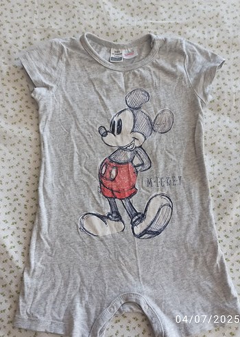 Gri Kısa Kollu Mickey Baskılı Bebek tulum