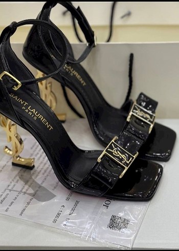 Yves Saint Laurent Siyah Parlak Stiletto Topuklu Kadın Ayakkabı