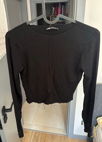 Zara Siyah Uzun Kollu Crop Top