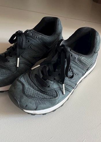 37 Beden New Balance Siyah Spor Ayakkabı