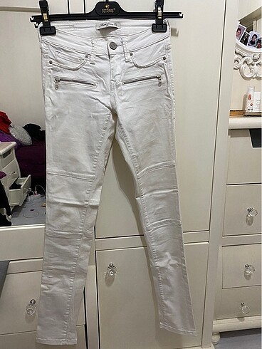 Beyaz skinny pantolon