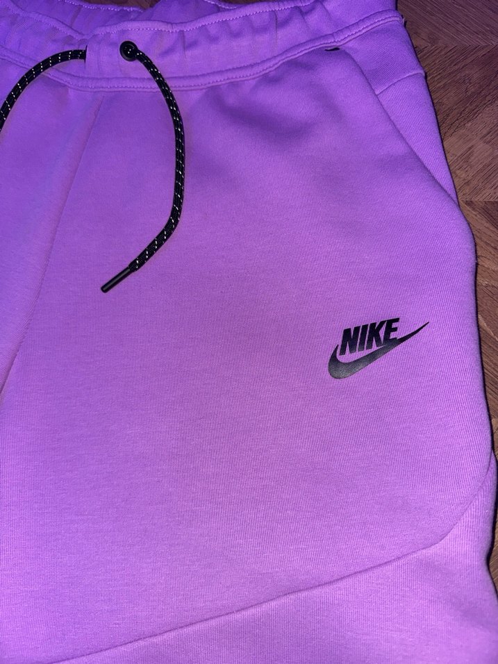 NİKE TECH FLEECE LİLA EŞOFMAN - Görsel 2