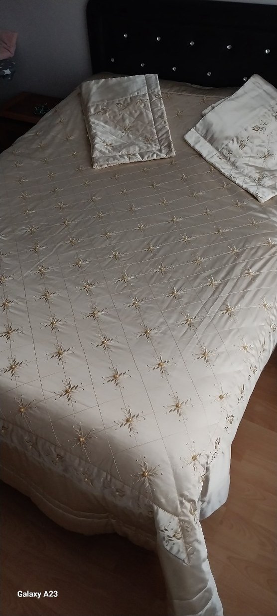 saten yatak örtüsü - Görsel 2