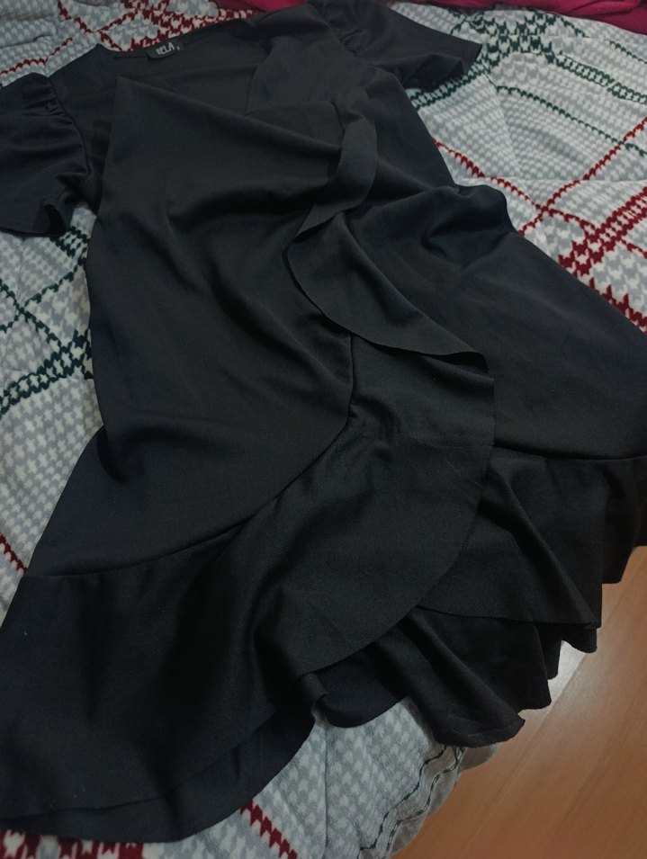 V Yaka Kısa Kollu Siyah  elbise - Görsel 2