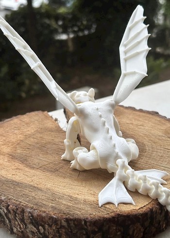 3D Baskı ile Beyaz Ejderha Aksiyon Figürü