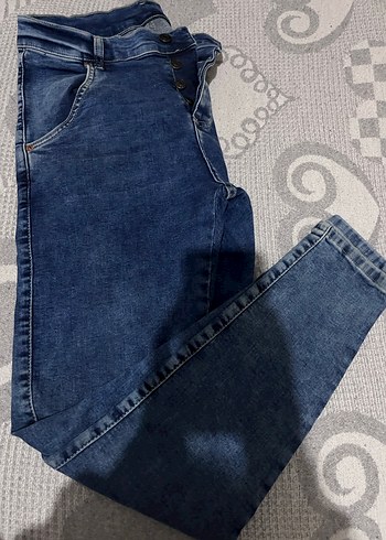 Gri Düğmeli Rahat Kesim Kot Pantolon - Görsel 5